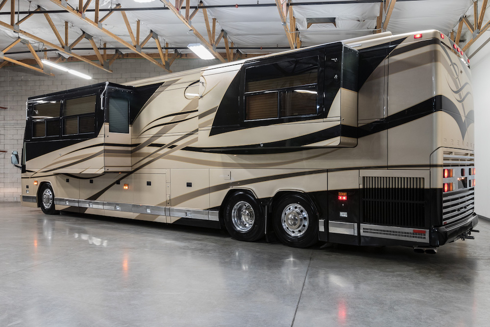 2000 Prevost Country Coach H3-45 For Sale