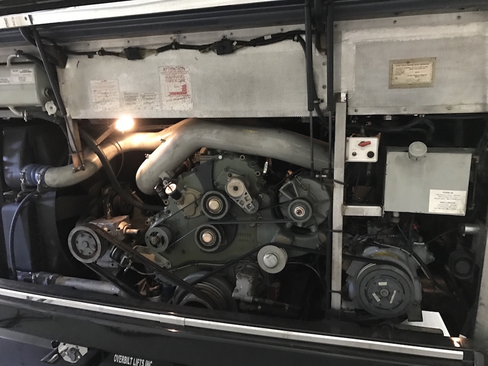 2000 Prevost Featherlite H3-45Double Slide