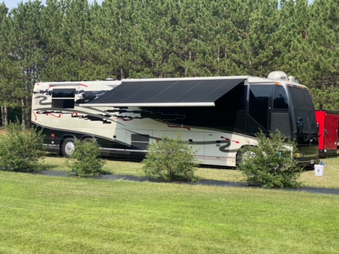 2000 Prevost Featherlite H3-45 For Sale