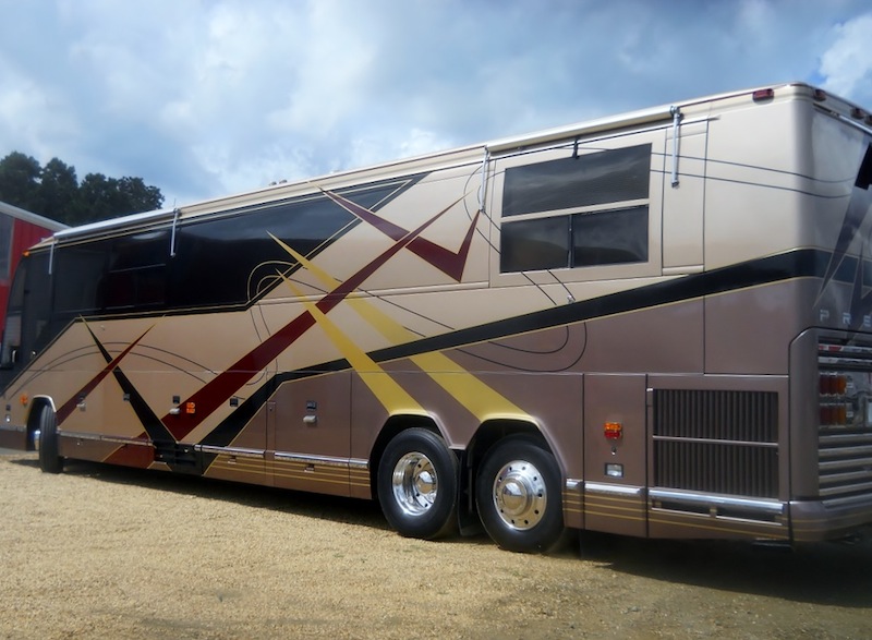 2000 Prevost Featherlite H3-45 For Sale