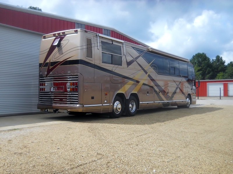 2000 Prevost Featherlite H3-45 For Sale