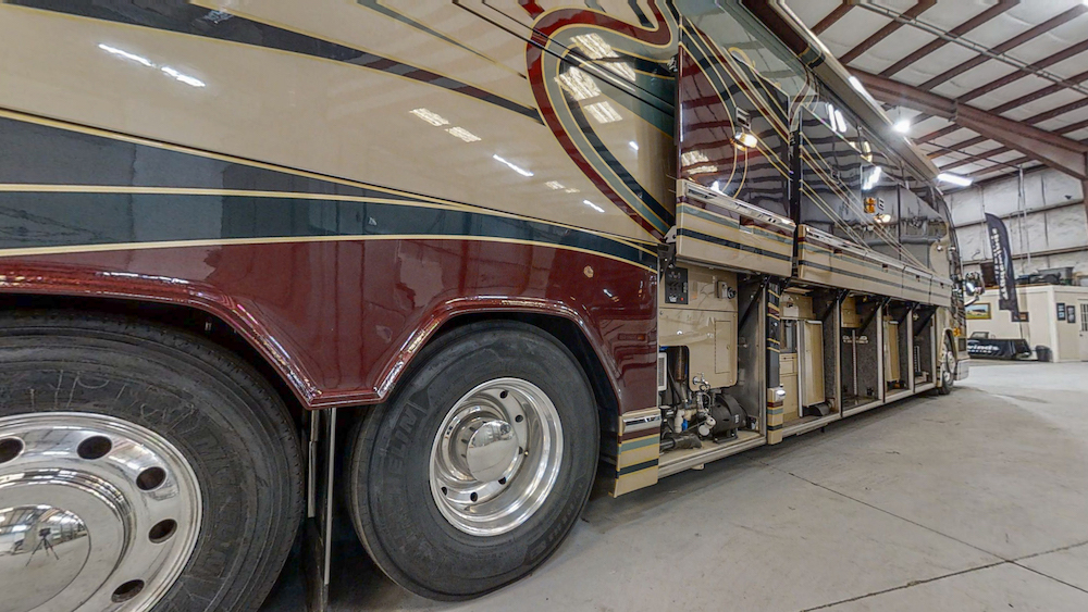 2000 Prevost Featherlite H3-45 For Sale