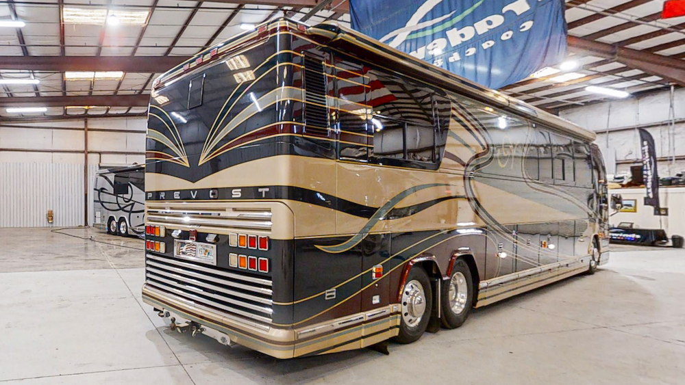 2000 Prevost Featherlite H3-45 For Sale