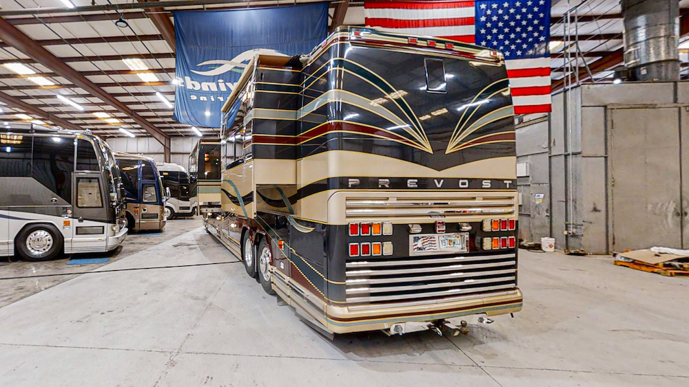 2000 Prevost Featherlite H3-45 For Sale