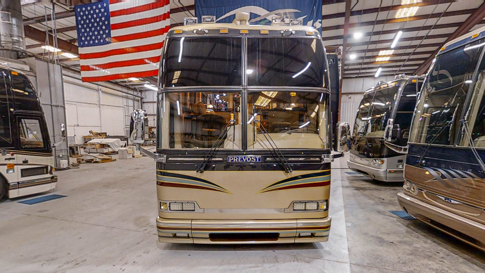 2000 Prevost Featherlite H3-45 For Sale