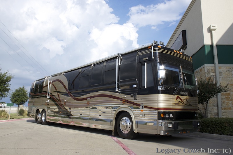 2000 Prevost Featherlite XL For Sale