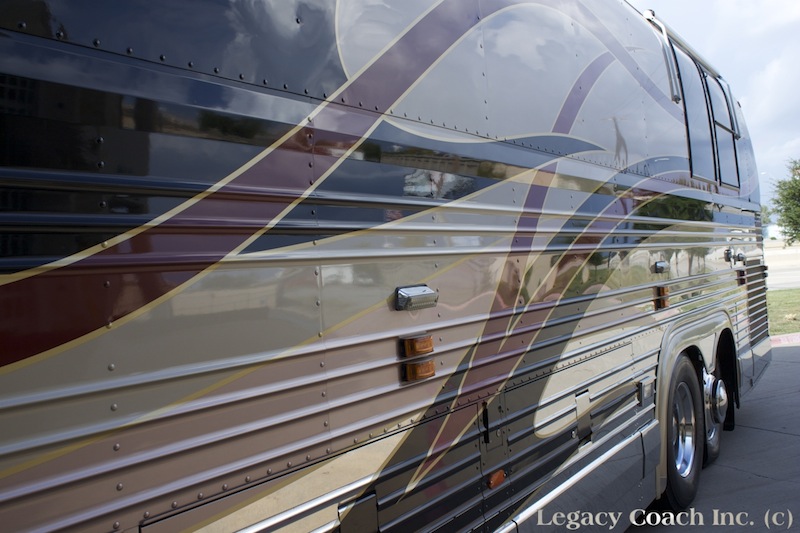 2000 Prevost Featherlite XL For Sale