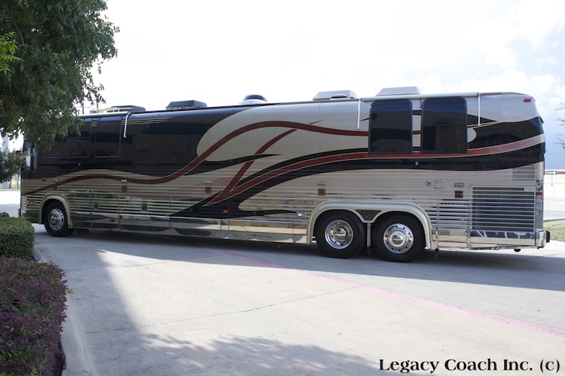 2000 Prevost Featherlite XL For Sale