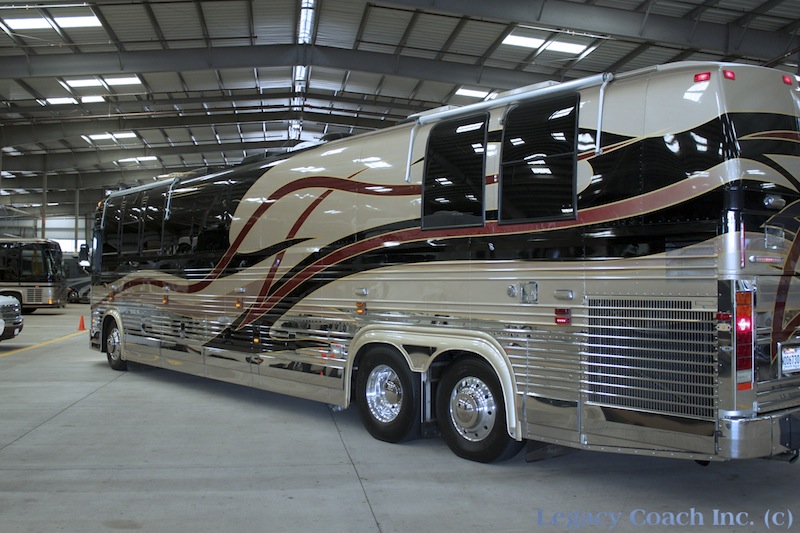 2000 Prevost Featherlite XL For Sale