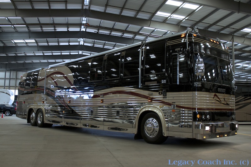 2000 Prevost Featherlite XL For Sale