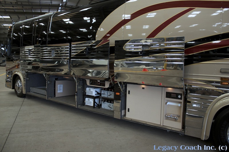 2000 Prevost Featherlite XL For Sale