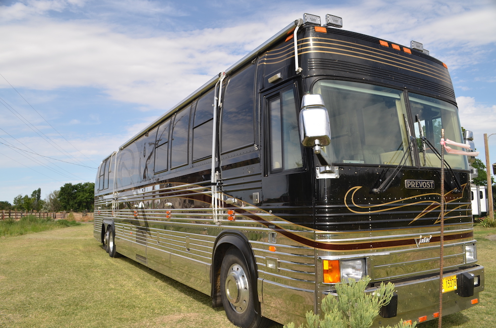 2000 Prevost Featherlite XL For Sale