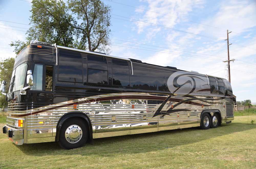 2000 Prevost Featherlite XL For Sale