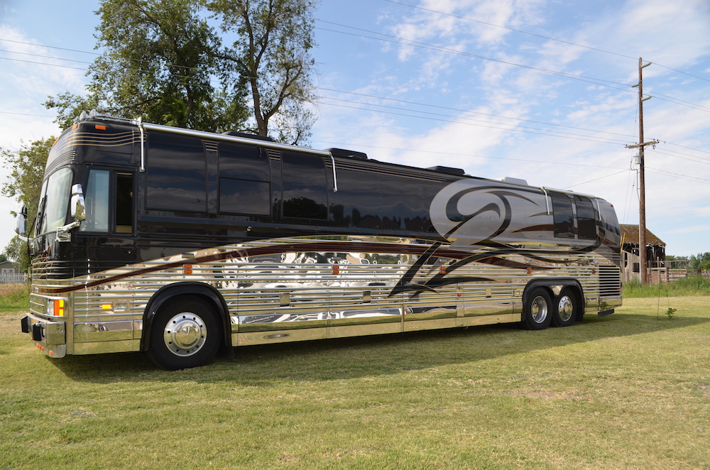 2000 Prevost Featherlite XL For Sale