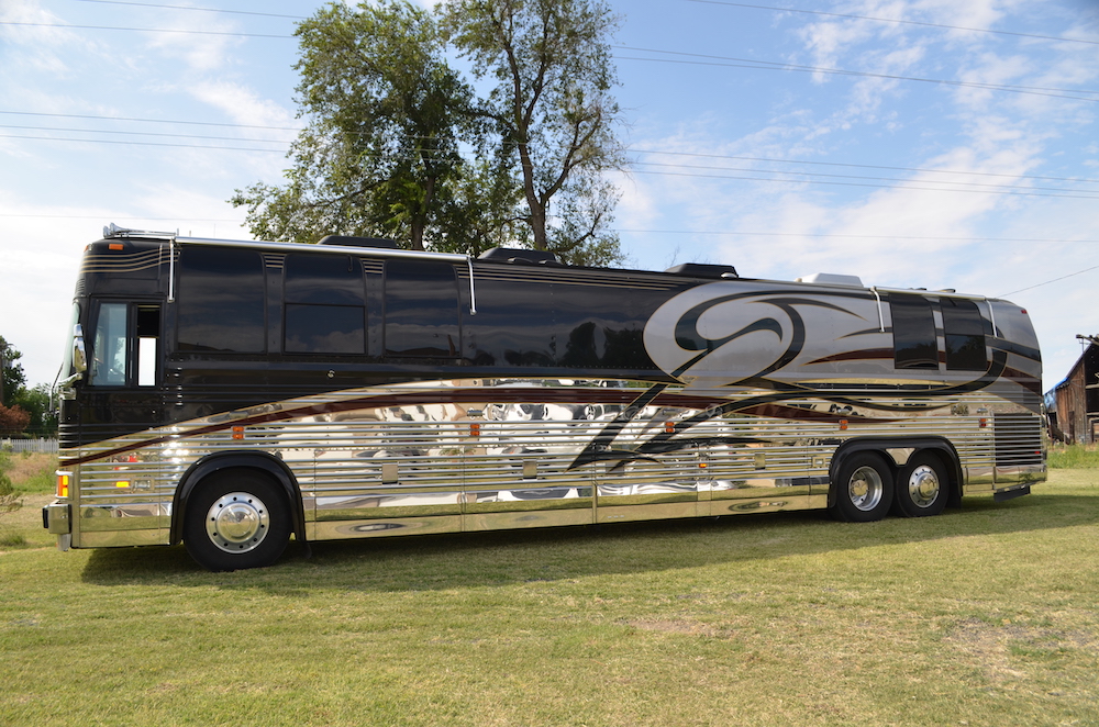 2000 Prevost Featherlite XL For Sale