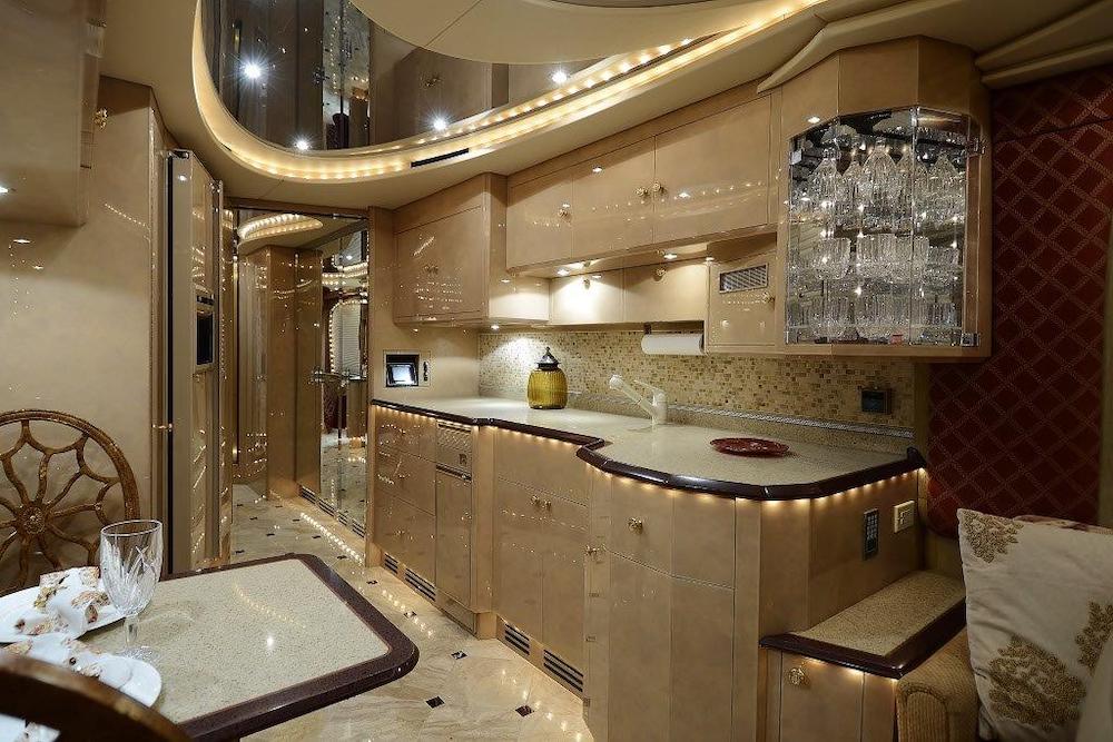 2000 Prevost Liberty H3-45 For Sale