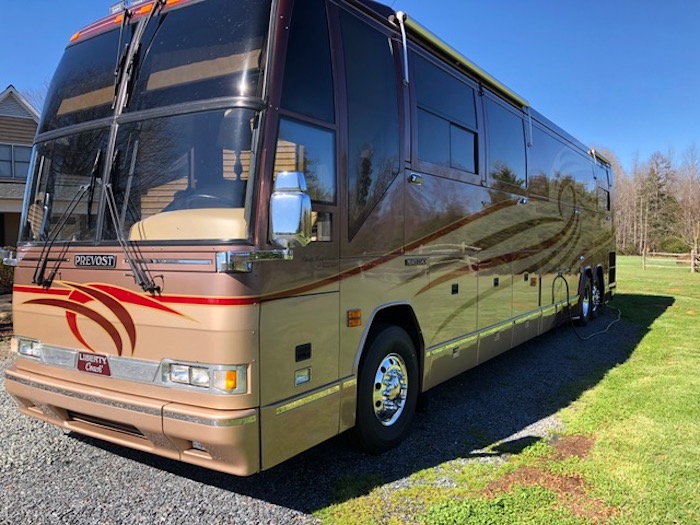 2000 Prevost Liberty H3-45 For Sale