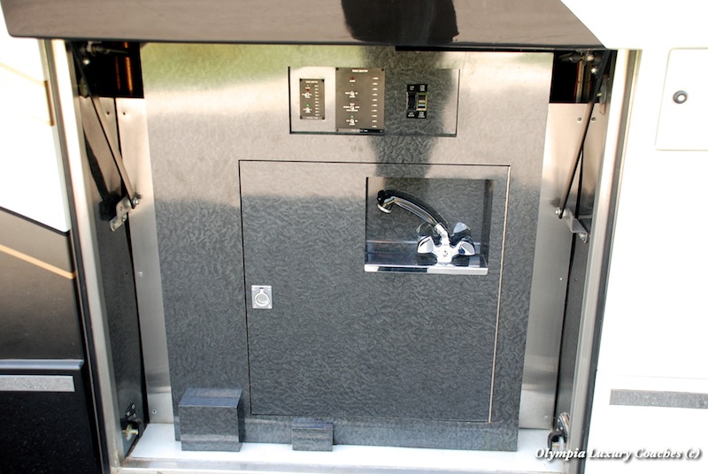 2000 Prevost Liberty H3-45 For Sale