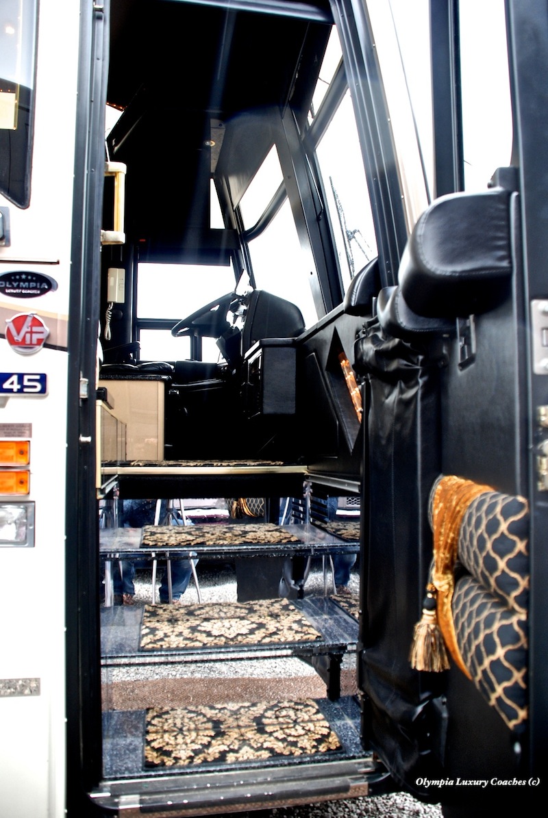 2000 Prevost Liberty H3-45 For Sale