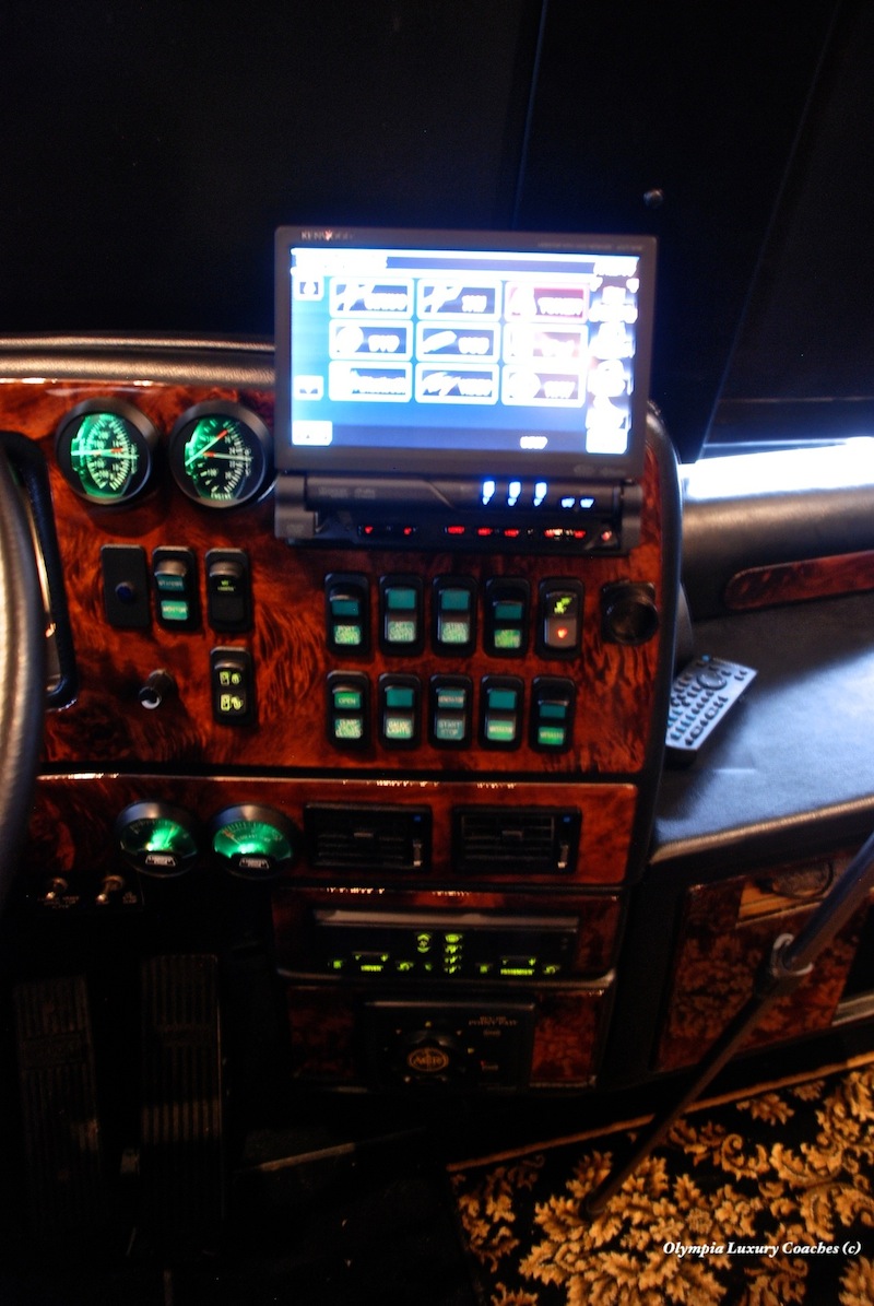 2000 Prevost Liberty H3-45 For Sale