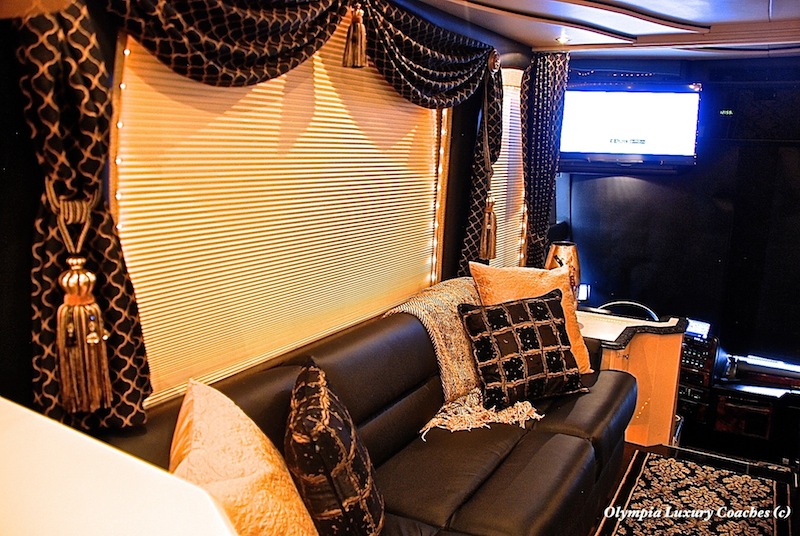 2000 Prevost Liberty H3-45 For Sale