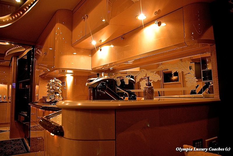 2000 Prevost Liberty H3-45 For Sale