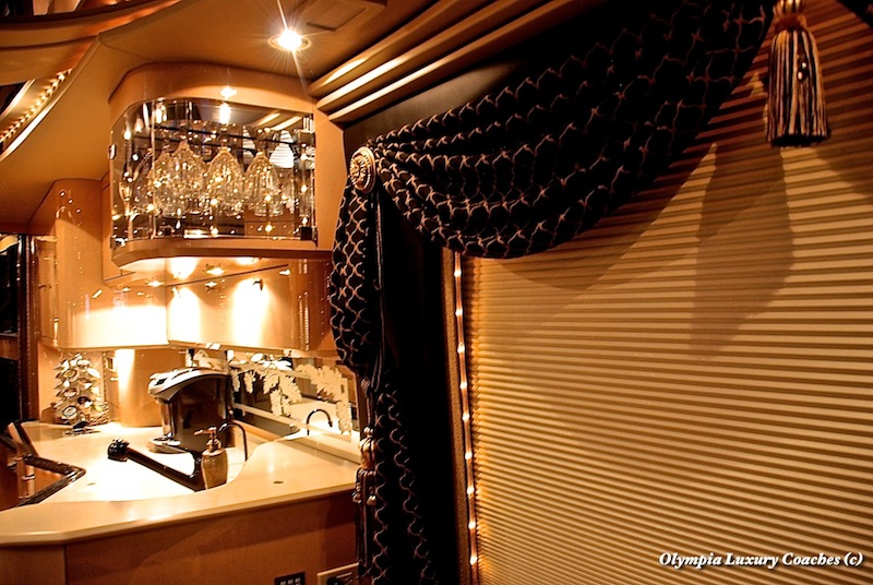 2000 Prevost Liberty H3-45 For Sale