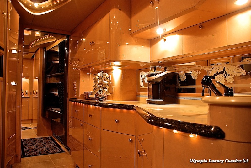 2000 Prevost Liberty H3-45 For Sale