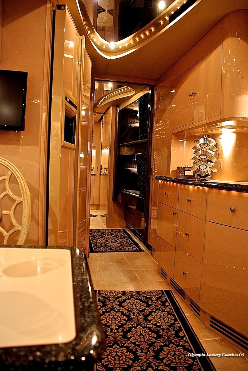 2000 Prevost Liberty H3-45 For Sale