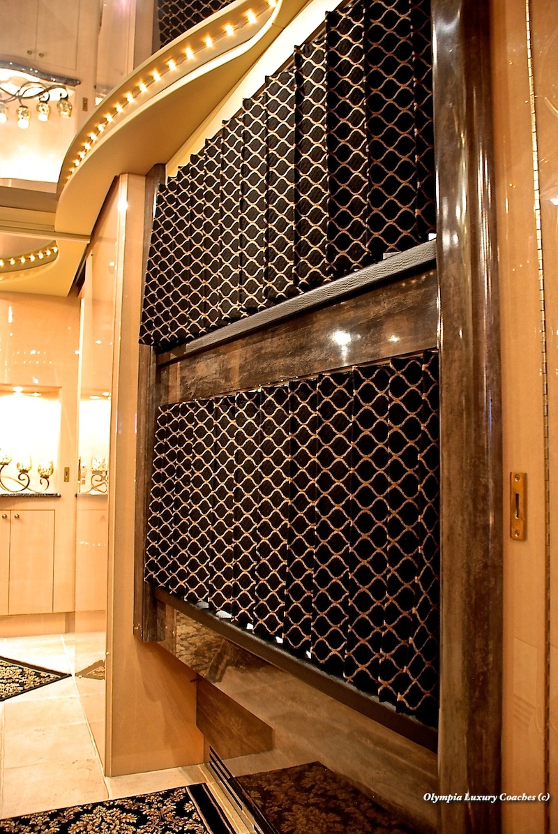 2000 Prevost Liberty H3-45 For Sale