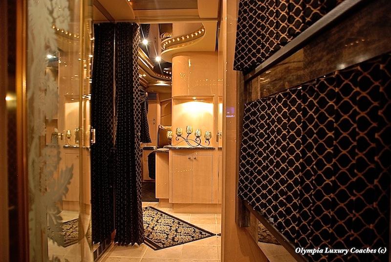 2000 Prevost Liberty H3-45 For Sale