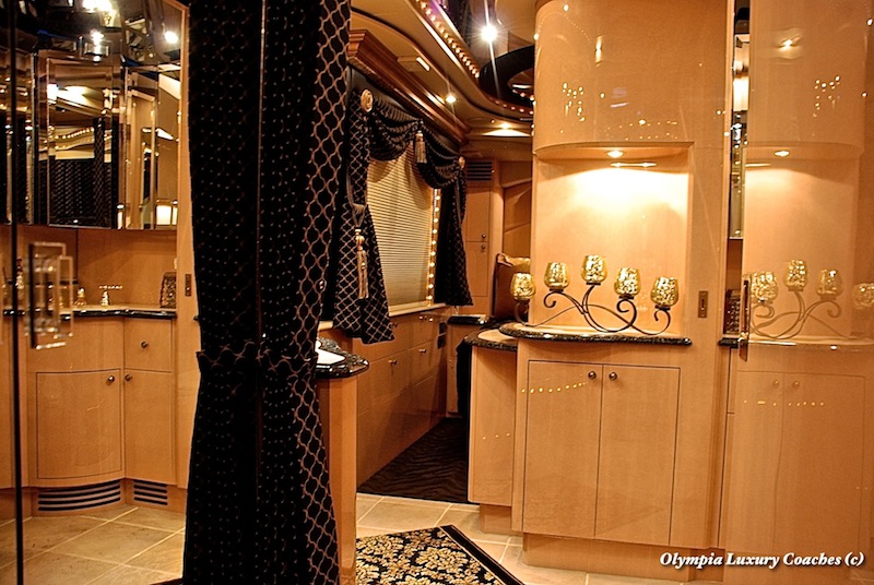 2000 Prevost Liberty H3-45 For Sale