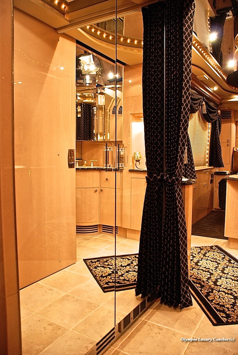 2000 Prevost Liberty H3-45 For Sale