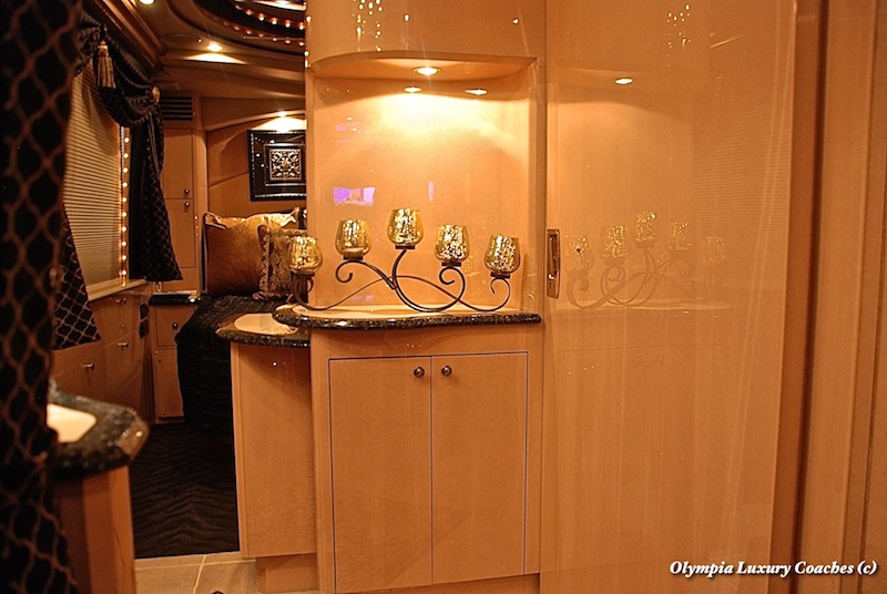 2000 Prevost Liberty H3-45 For Sale