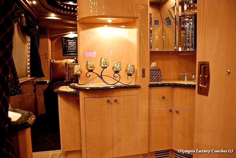 2000 Prevost Liberty H3-45 For Sale