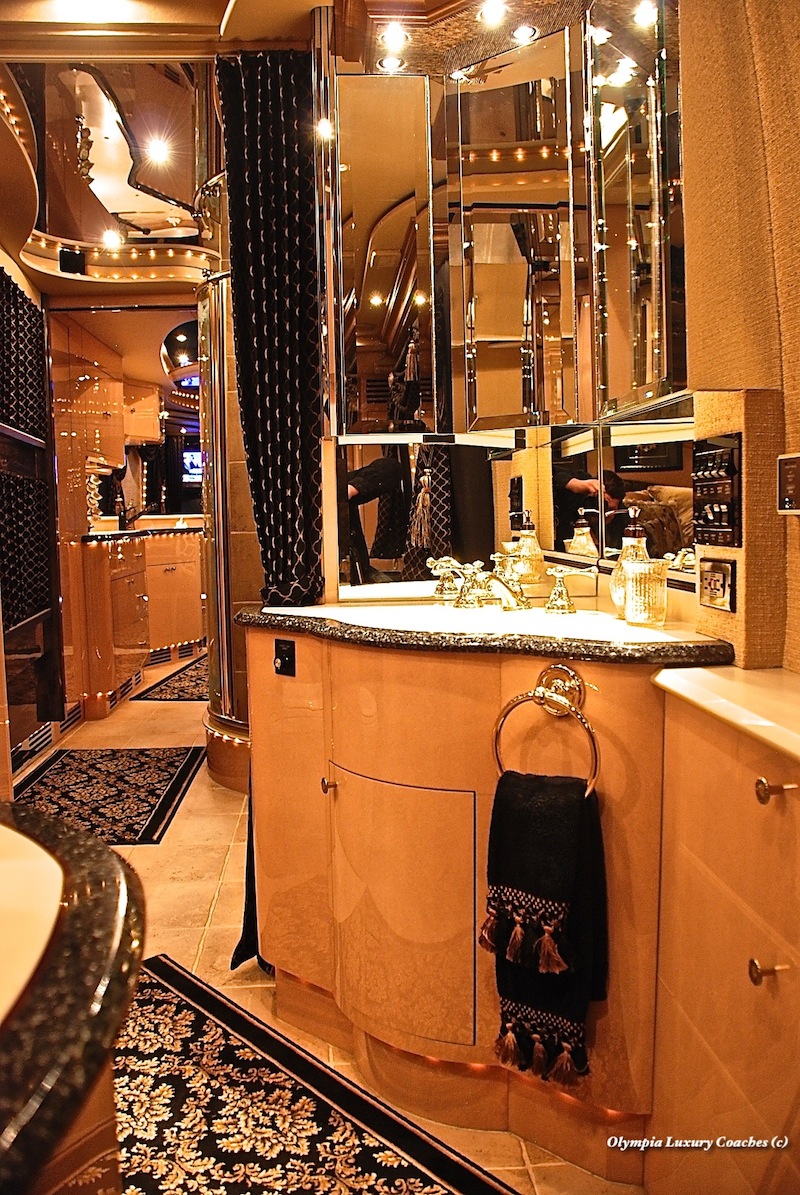 2000 Prevost Liberty H3-45 For Sale