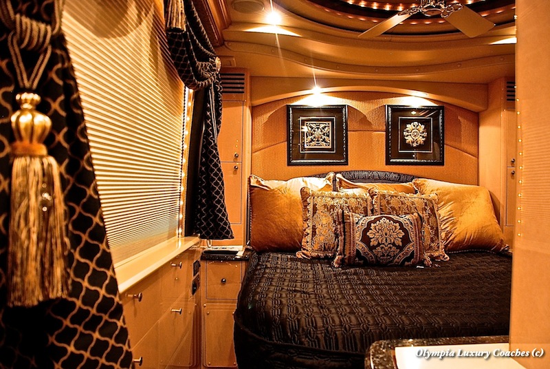 2000 Prevost Liberty H3-45 For Sale