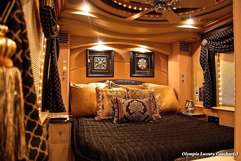 2000 Prevost Liberty H3-45 For Sale