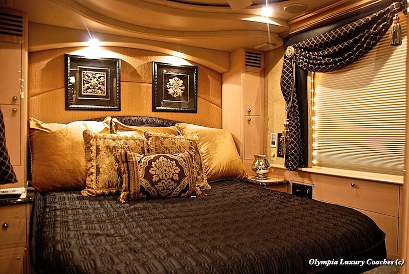 2000 Prevost Liberty H3-45 For Sale