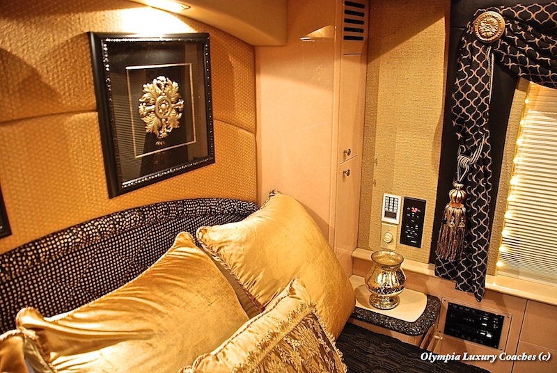 2000 Prevost Liberty H3-45 For Sale