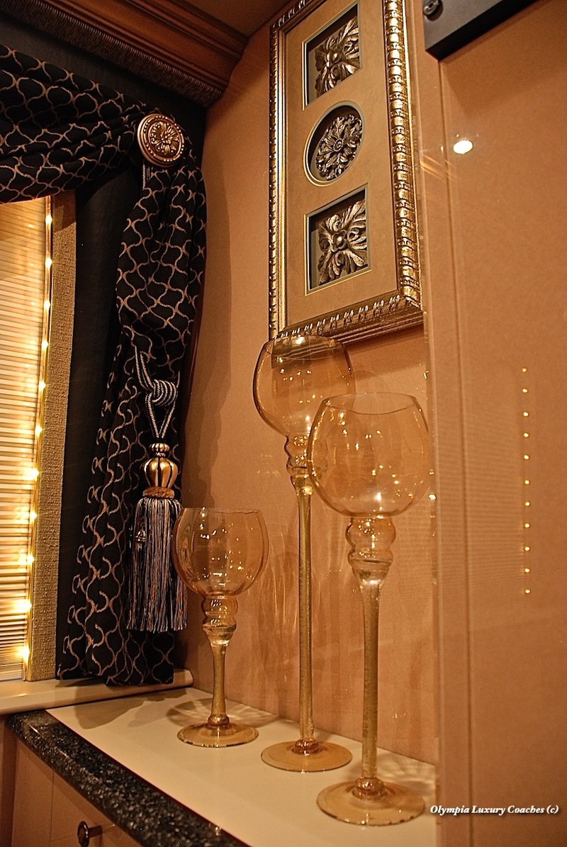 2000 Prevost Liberty H3-45 For Sale