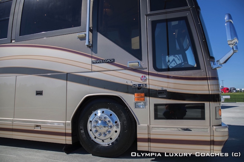 2000 Prevost Liberty H3-45 For Sale