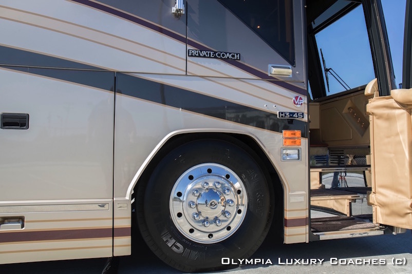 2000 Prevost Liberty H3-45 For Sale