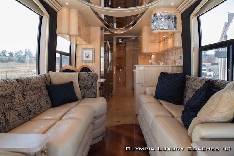 2000 Prevost Liberty H3-45 For Sale