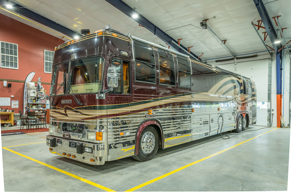 2000 Prevost Liberty XL For Sale