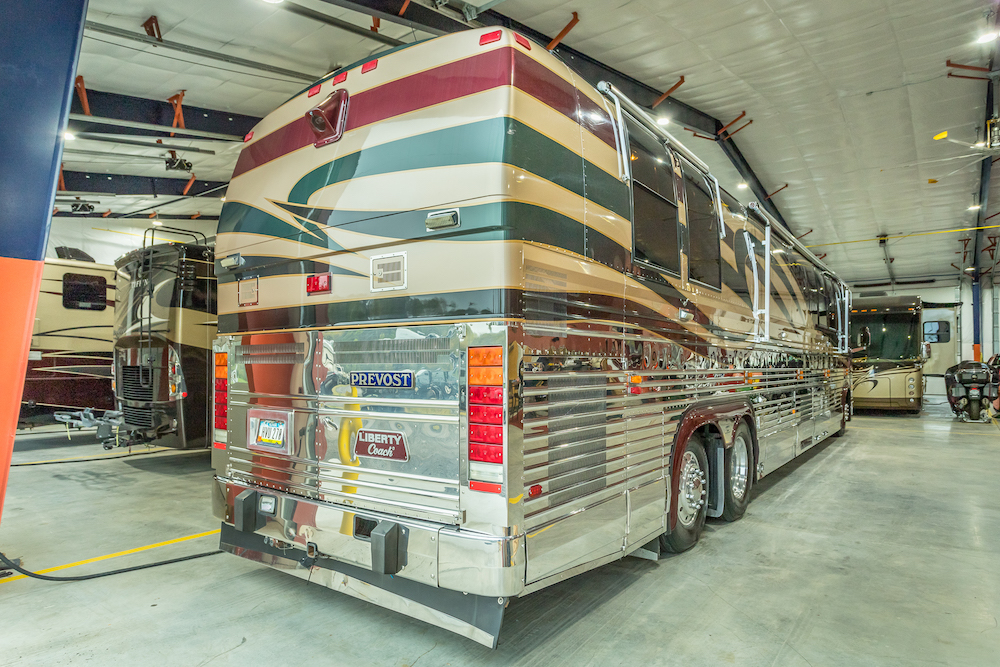 2000 Prevost Liberty XL For Sale