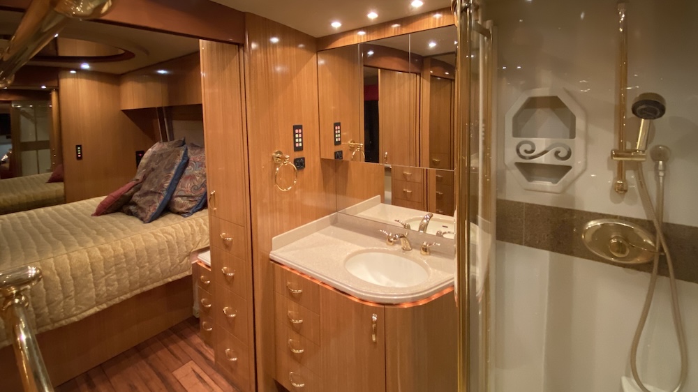 2001 Prevost Marathon H3-45 For Sale
