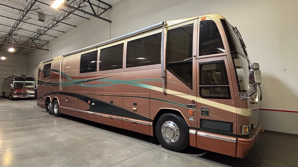 2000 Prevost Marathon H3-45 For Sale