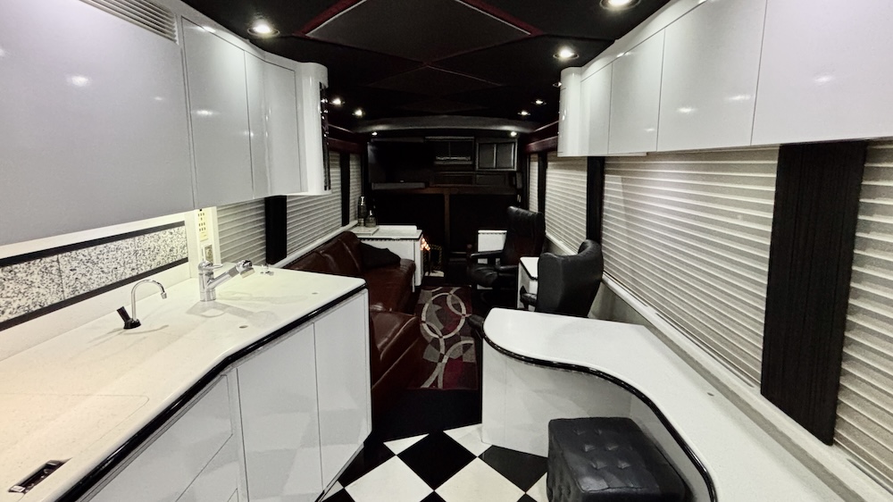 2000 Prevost Marathon H3-45 For Sale