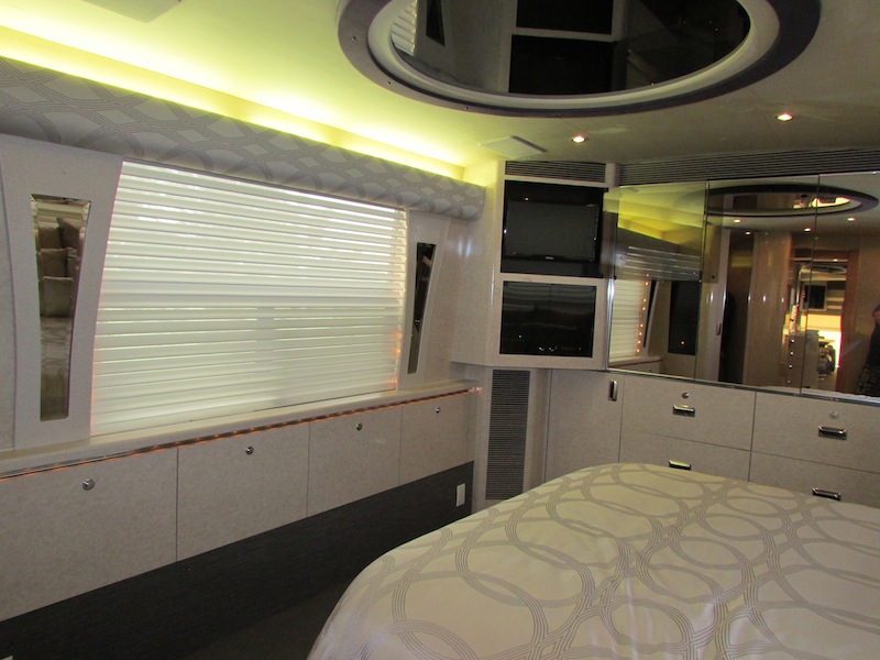 2000 Prevost Marathon H3-45 For Sale